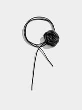Sweet Free Knotted Camellia Necklace